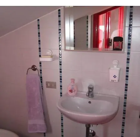 Super Attico Marinella Homestay